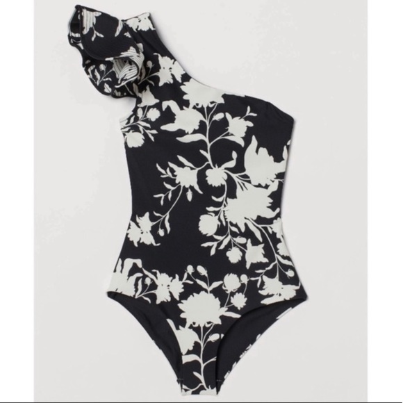 🖤Johanna Ortiz Swimsuit🖤 - Picture 2 of 10